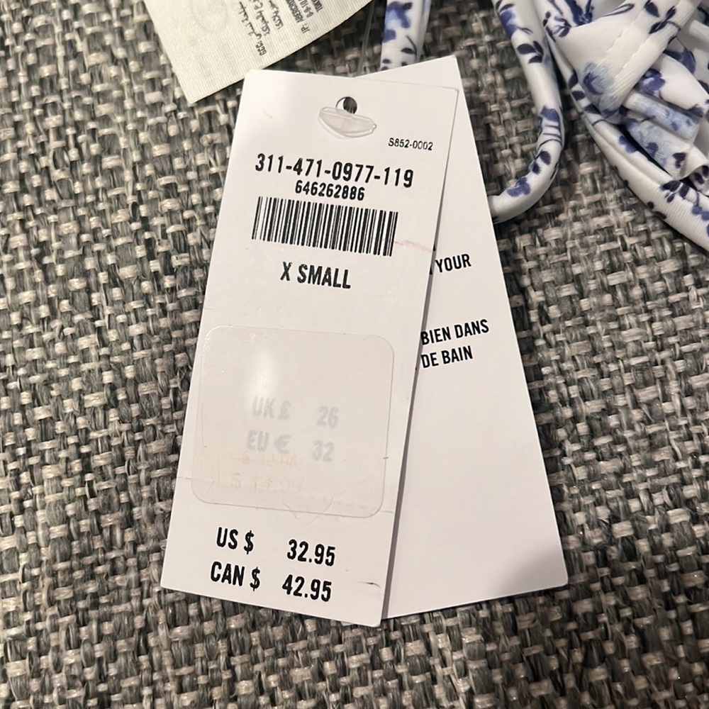 Hollister bikini top  New with tags - Picture 4 of 4